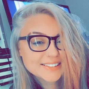 Meet your Posher, Makayla